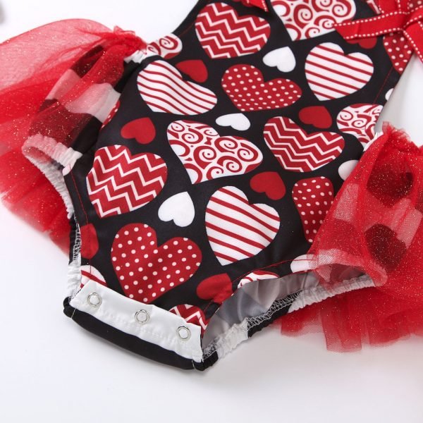 Liuliukd| Heart-shaped Baby Valentine's day Romper with Yarn Around, Details